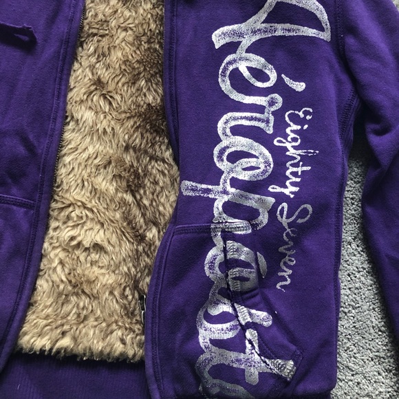SOLD Aeropostale purple hoodie - Picture 4 of 7